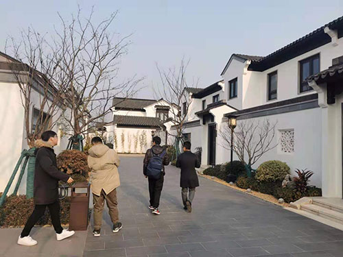 諾獅再次攜手藍城集團&綠城集團，展開巴夫洛小鎮(zhèn)大禾堆區(qū)域規(guī)劃建筑設(shè)計、景觀設(shè)計、室內(nèi)設(shè)計
